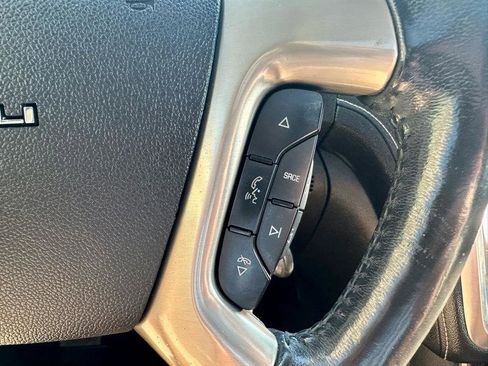 Used 2015 GMC Acadia Denali image 19