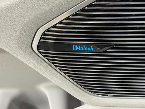 Used 2022 Jeep Grand Cherokee Overland w/ Advanced Protech Group III image 26