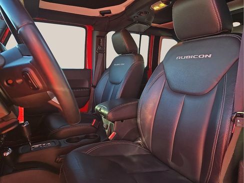 Used 2017 Jeep Wrangler Unlimited Rubicon AWD/4WD image 12