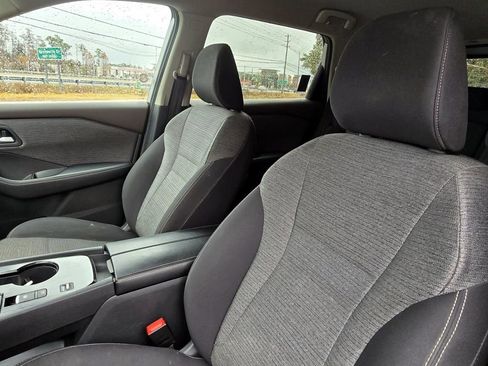 Used 2023 Nissan Rogue SV image 15