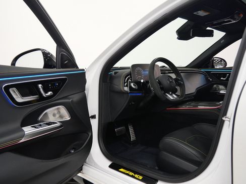 Used 2025 Mercedes-Benz E 53 AMG e 4MATIC Sedan image 22