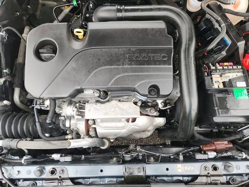 Used 2021 Chevrolet Malibu LT FWD image 25