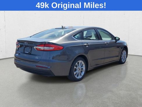 Used 2020 Ford Fusion SE FWD image 7