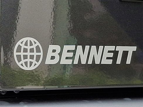 New 2025 Land Rover Defender 110 S image 23