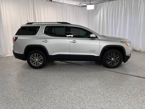 Used 2019 GMC Acadia SLT w/ LPO, Black Accent Package AWD/4WD image 7