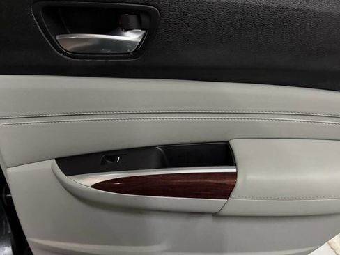 Used 2015 Acura TLX image 24