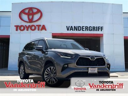 Certified 2025 Toyota Highlander Platinum