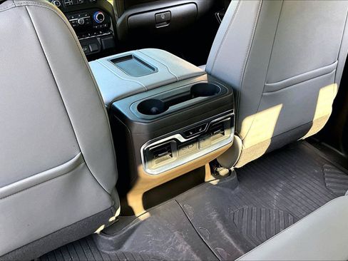 Used 2021 Chevrolet Silverado 1500 LTZ AWD/4WD image 34