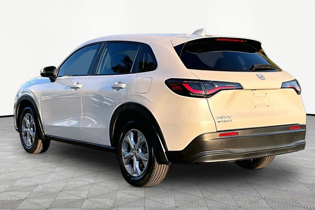 Used 2025 Honda HR-V LX image 5
