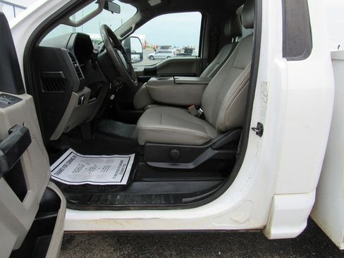 Used 2018 Ford F250 XL w/ Power Equipment Group RWD image 29