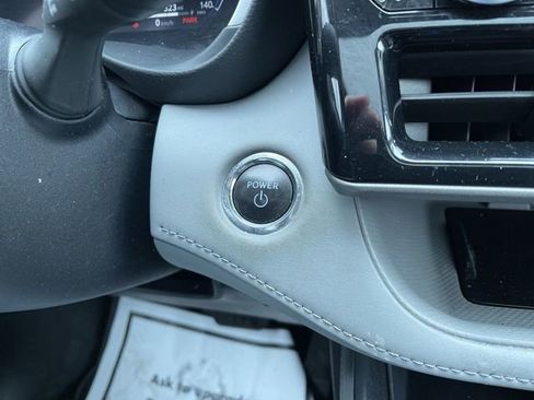 Used 2023 Toyota Highlander Limited image 17