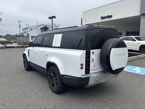 Used 2025 Land Rover Defender 130 S image 3