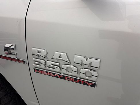 Used 2018 RAM 3500 Tradesman w/ Chrome Appearance Group image 10