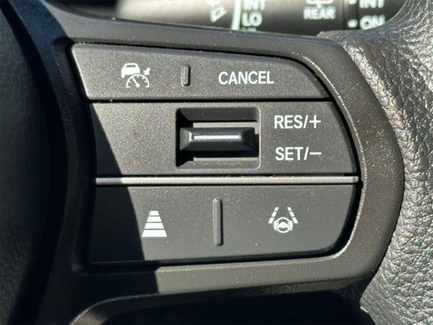 Used 2024 Honda HR-V LX image 23