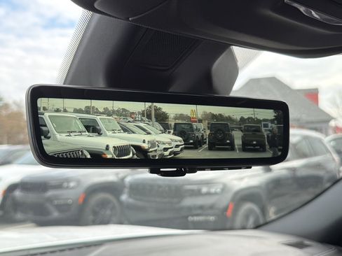 New 2025 Jeep Grand Cherokee Limited image 33