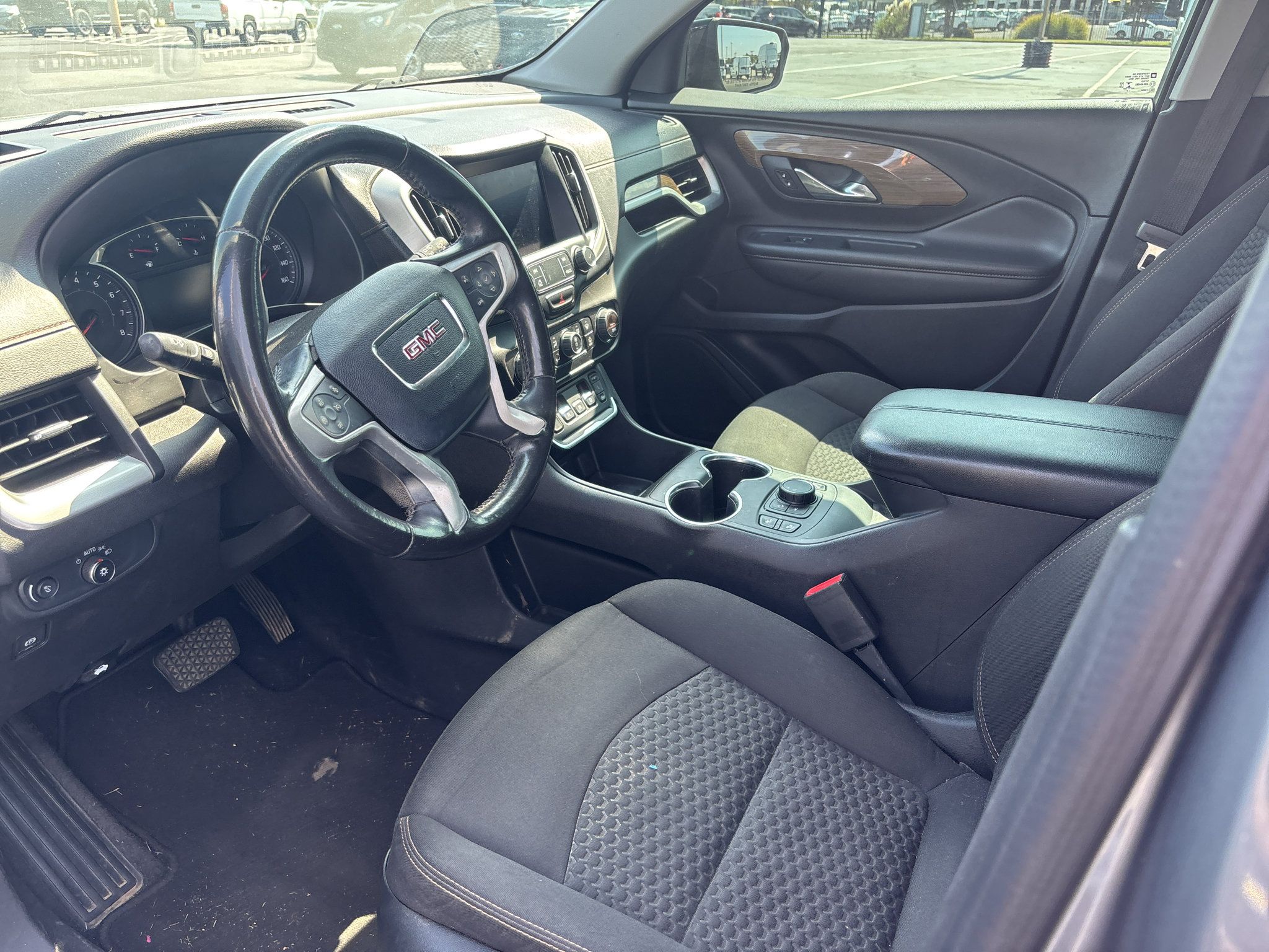 Used 2020 GMC Terrain SLE w/ Driver Convenience Package FWD image 16