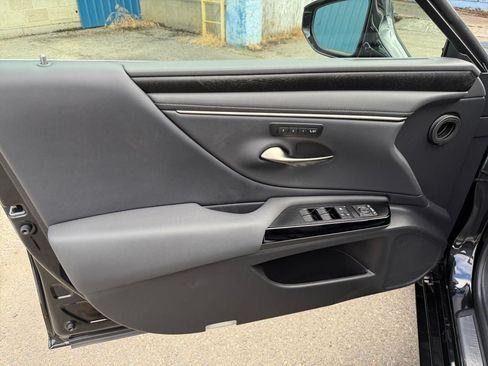 Used 2023 Lexus ES 250 w/ Premium Package AWD/4WD image 20