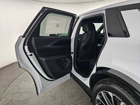 New 2026 Cadillac Lyriq Sport image 16