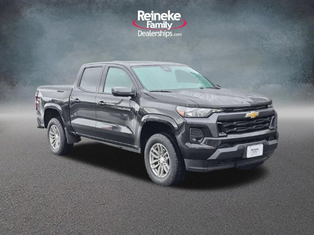 Used 2023 Chevrolet Colorado LT w/ LT Convenience Package II AWD/4WD image 3