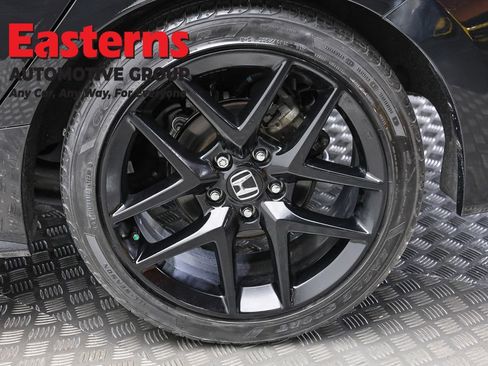 Used 2024 Honda Civic Sport image 8