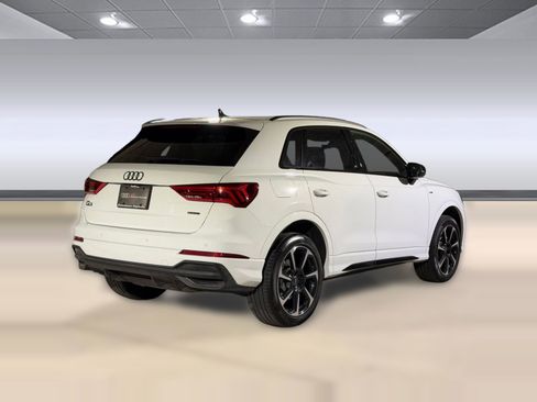 Certified 2025 Audi Q3 2.0T Premium Plus w/ Premium Plus Package AWD/4WD image 9