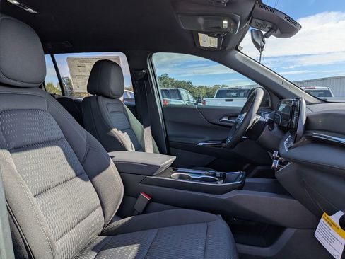 New 2026 Chevrolet Equinox LT image 32