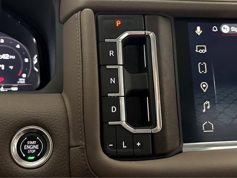 Used 2024 GMC Yukon XL Denali w/ Denali Reserve Package image 18