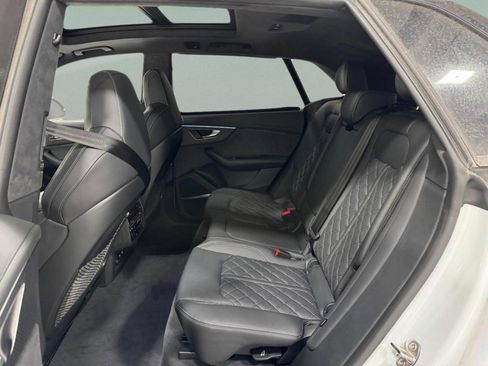 New 2026 Audi SQ8 Prestige image 9