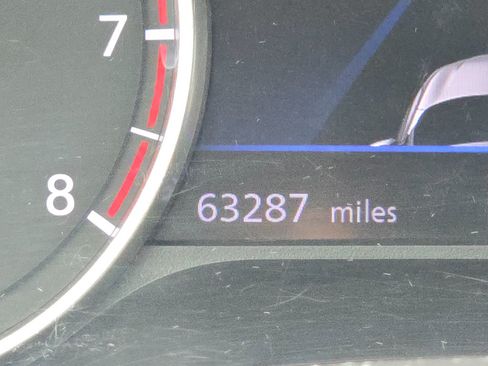 Used 2024 Nissan Sentra SV FWD image 23