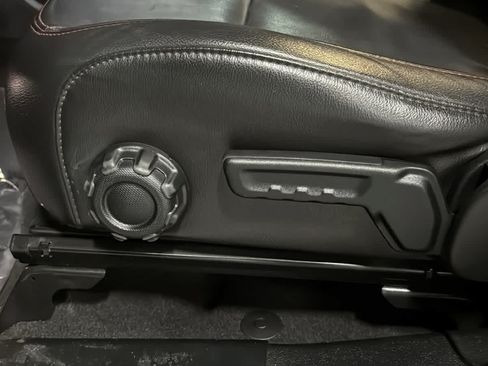 Used 2021 Jeep Wrangler Unlimited Rubicon AWD/4WD image 22