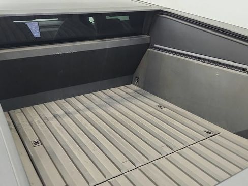 Used 2024 Tesla Cybertruck AWD Crew Cab image 37