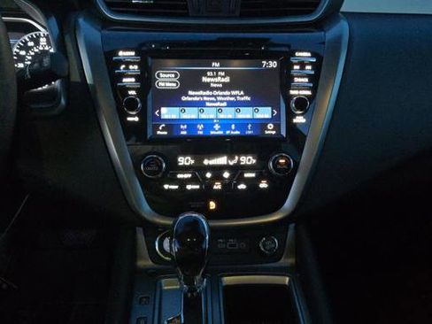 Used 2024 Nissan Murano SV w/ SV Midnight Edition Package image 12