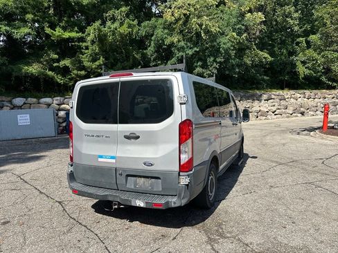 Used 2016 Ford Transit 150 XL RWD image 5