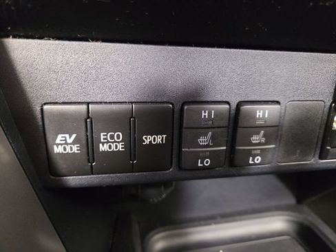 Used 2016 Toyota RAV4 Limited w/ Advanced Technology Package AWD/4WD image 27