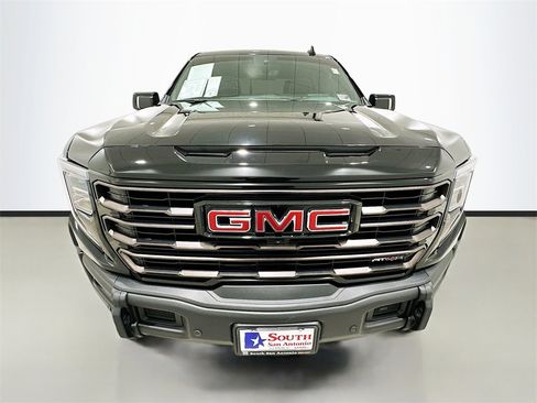 Used 2024 GMC Sierra 1500 AT4X image 2