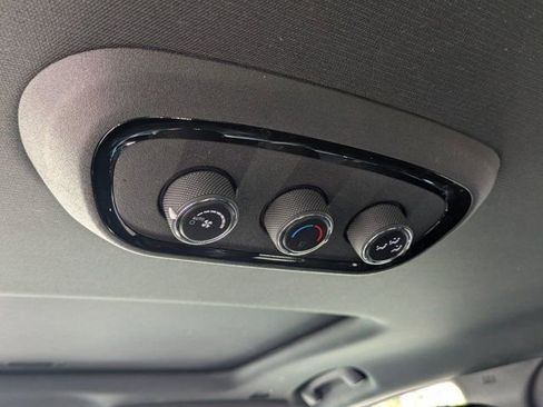 Used 2023 Dodge Durango GT image 17