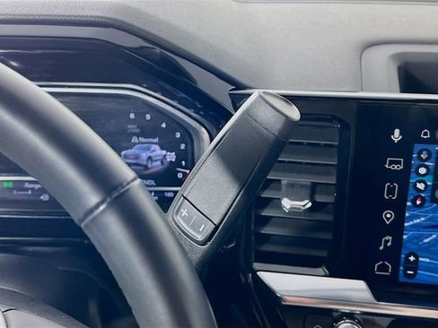 Used 2025 GMC Sierra 1500 SLT image 23