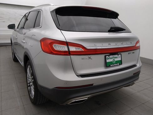 Used 2016 Lincoln MKX Reserve w/ Luxury Package FWD image 5