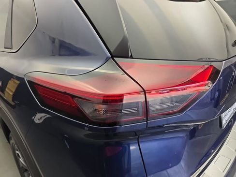 Used 2026 Nissan Rogue SV w/ SV Premium Package image 18