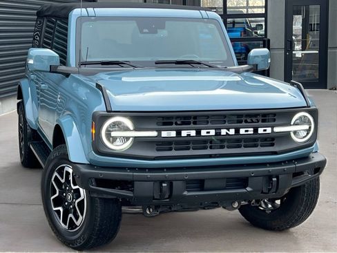 Used 2023 Ford Bronco Outer Banks AWD/4WD image 5