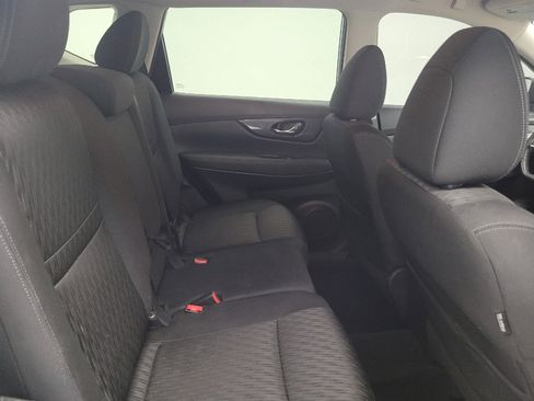 Used 2019 Nissan Rogue SV FWD image 19