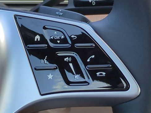 Used 2025 Mercedes-Benz C 300 Sedan image 26