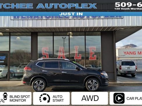 Used 2020 Nissan Rogue SV w/ Premium Package image 1