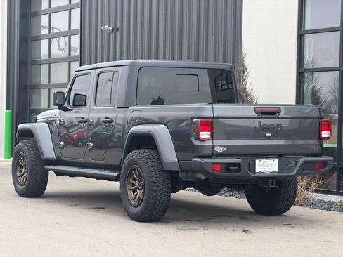 Used 2021 Jeep Gladiator Sport image 3