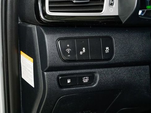 Used 2017 Kia Niro Touring image 13