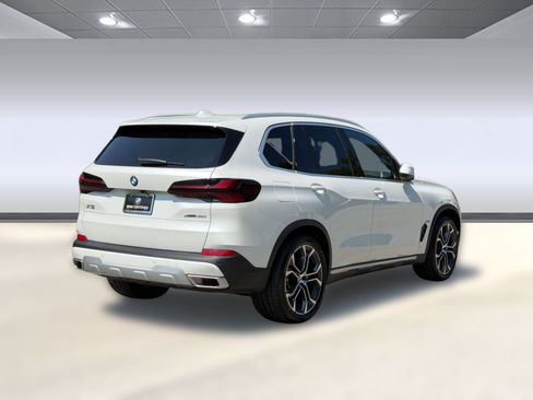 Certified 2025 BMW X5 xDrive40i w/ Premium Package AWD/4WD image 9
