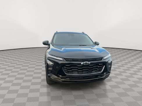 Used 2025 Chevrolet Trax ACTIV w/ Sunroof Package image 3