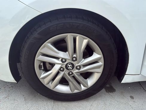 Used 2019 Hyundai Elantra SEL w/ Cargo Package FWD image 44