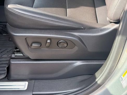 Used 2023 Chevrolet Silverado 1500 LTZ AWD/4WD image 22