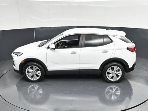 Used 2025 Buick Encore GX Preferred AWD/4WD image 46